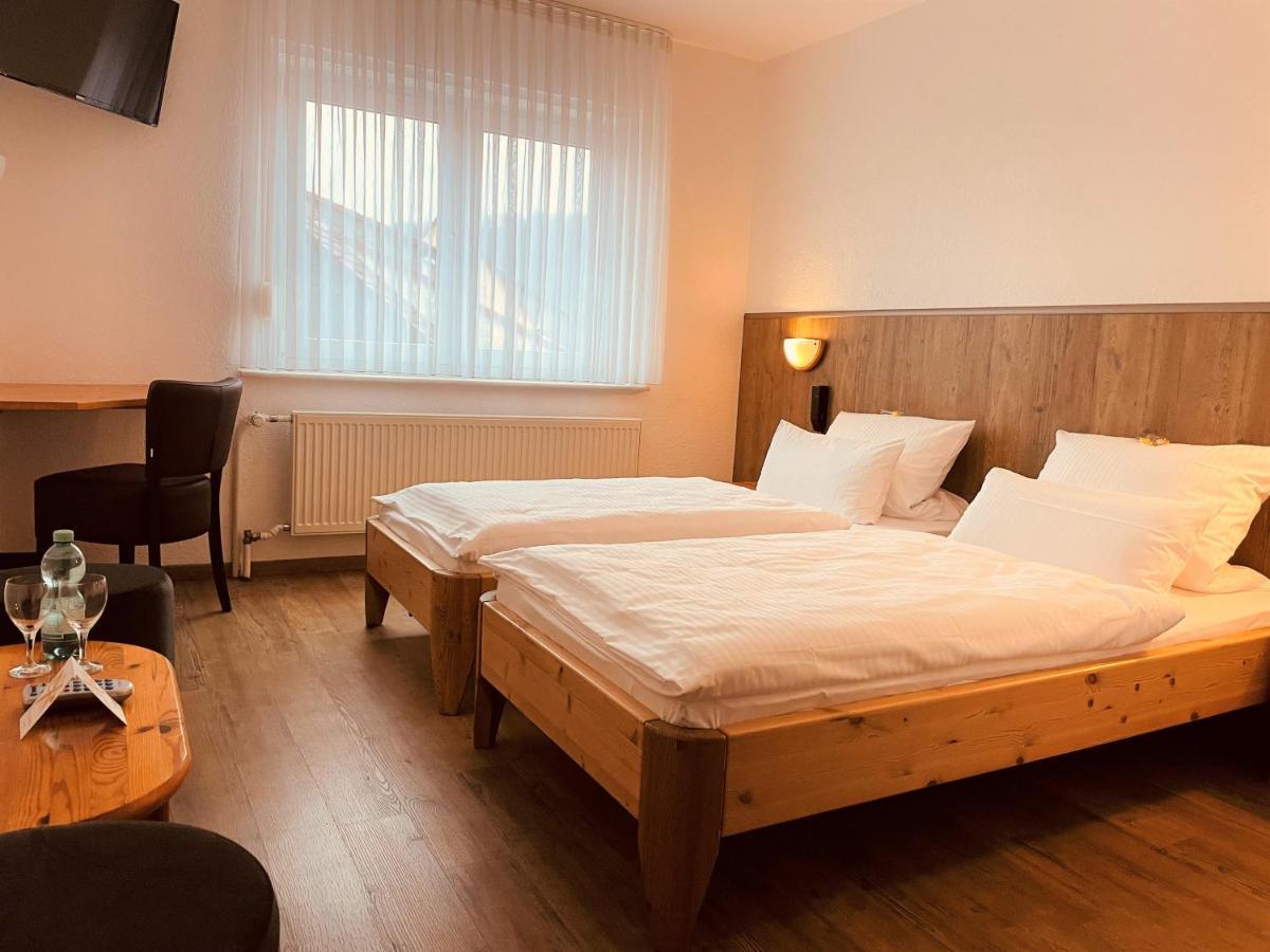 Hotel Orthwein -Kostenfreie Parkplaetze- Cölbe Exteriör bild