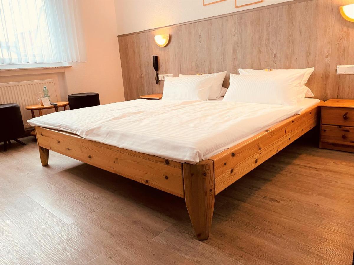 Hotel Orthwein -Kostenfreie Parkplaetze- Cölbe Exteriör bild