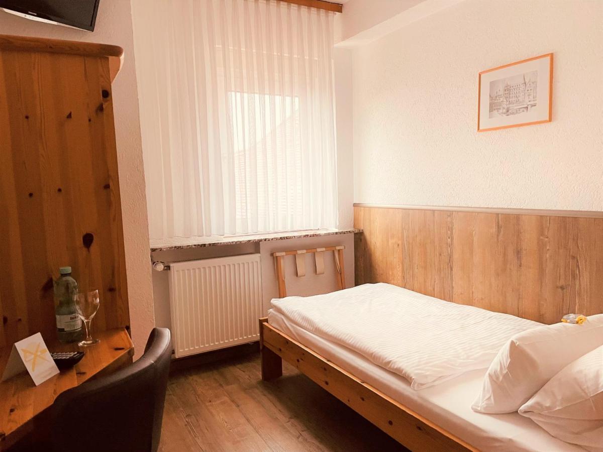 Hotel Orthwein -Kostenfreie Parkplaetze- Cölbe Exteriör bild
